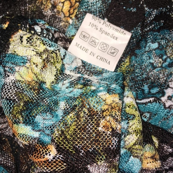 Floral Lace Top, Size M/L - Picture 7 of 8